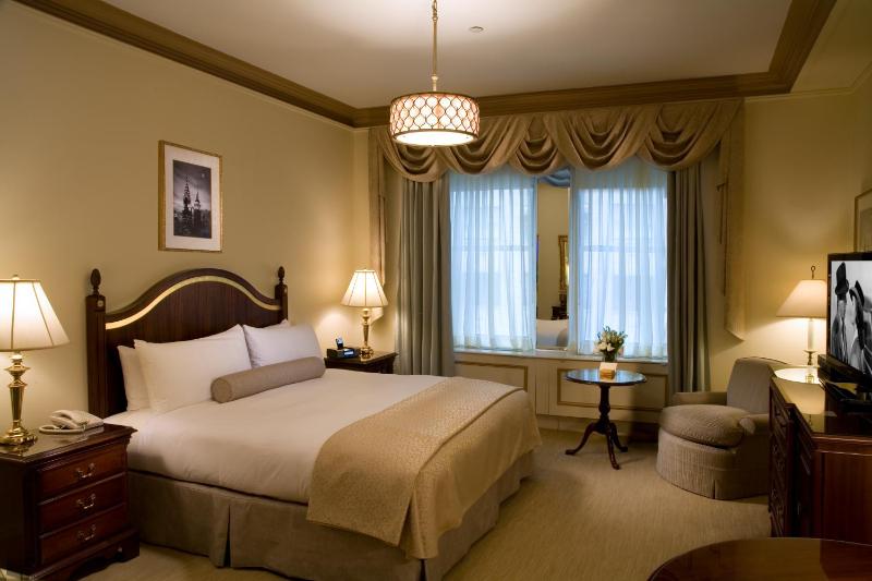 Interior King Room  image 4