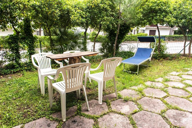 M297 - Marcelli trilocale con giardino a 100mt dal mare - image 17