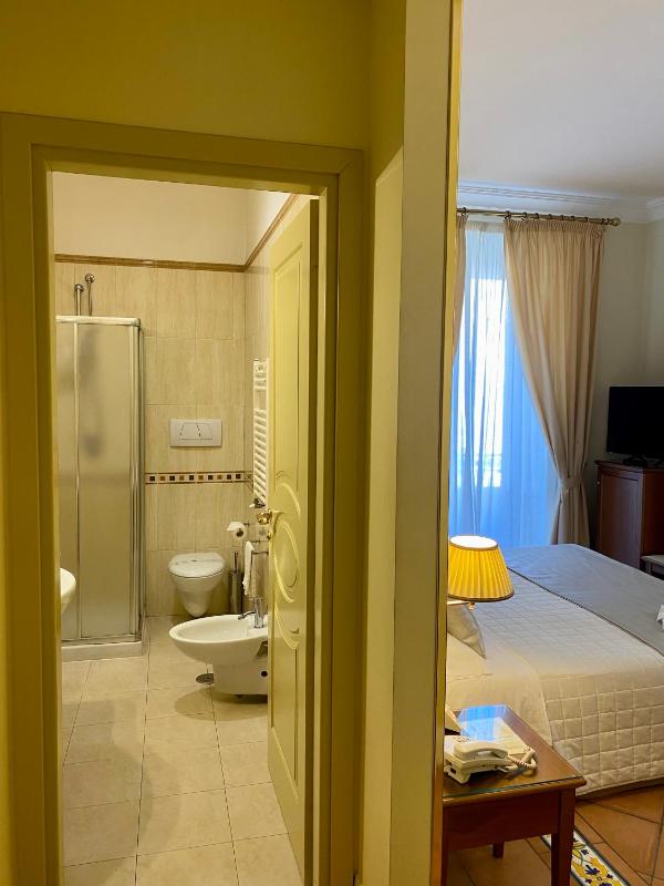 Double or Twin Room with Balcony image 4