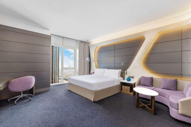 King Very Deluxe Room image 3