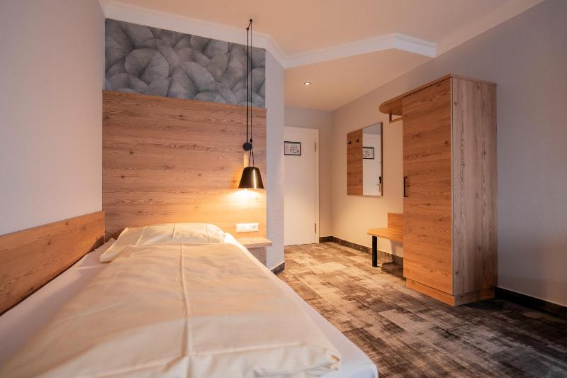 Superior Single Room image 3