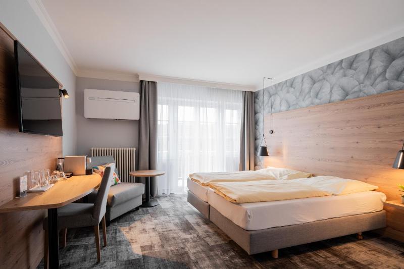 Superior Double or Twin Room image 1