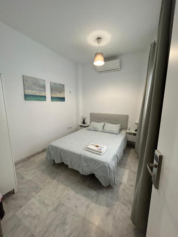Double Room with Shared Bathroom image 4