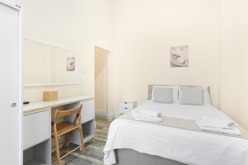 Double Studio Apartment image 4