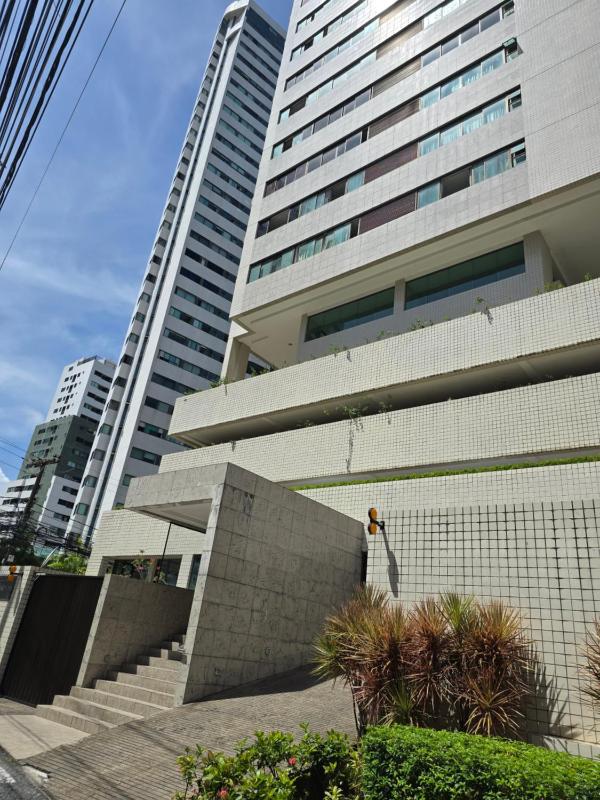 Flat Boa Viagem Alceu Valença - image 21