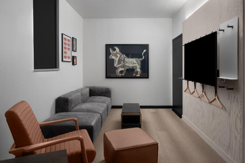 Moxy Houston Downtown - image 27