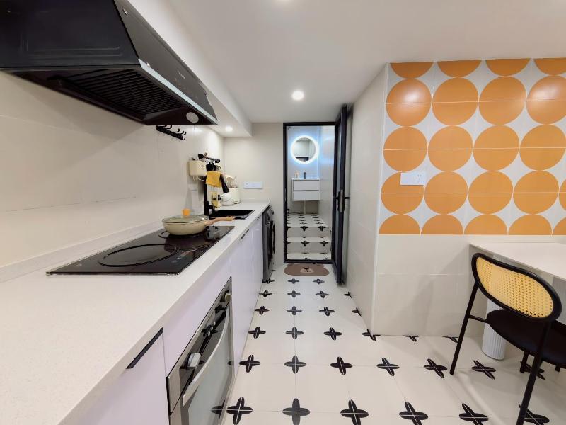Shanghai Hills & ZINN City Loft Near Metro Line 1 Changshu Rd and Close to Tianzi Fang - image 7