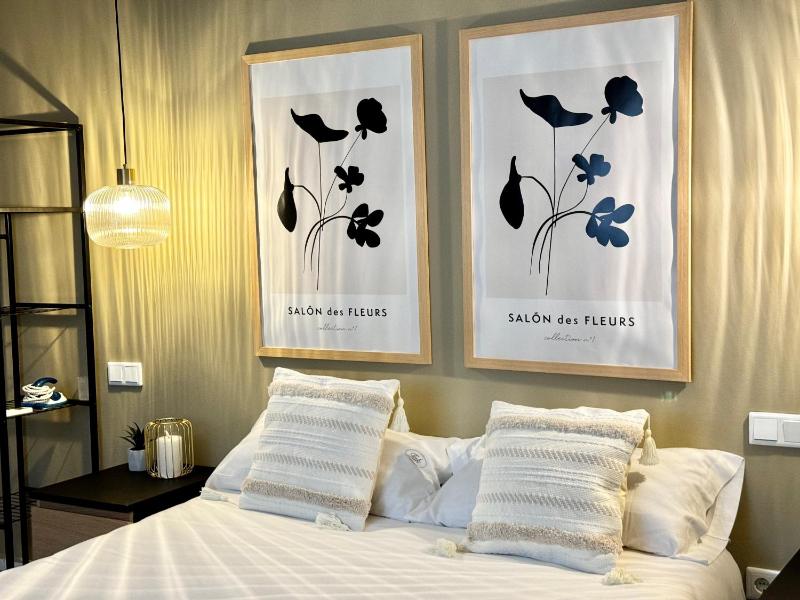 Superior King Room image 4