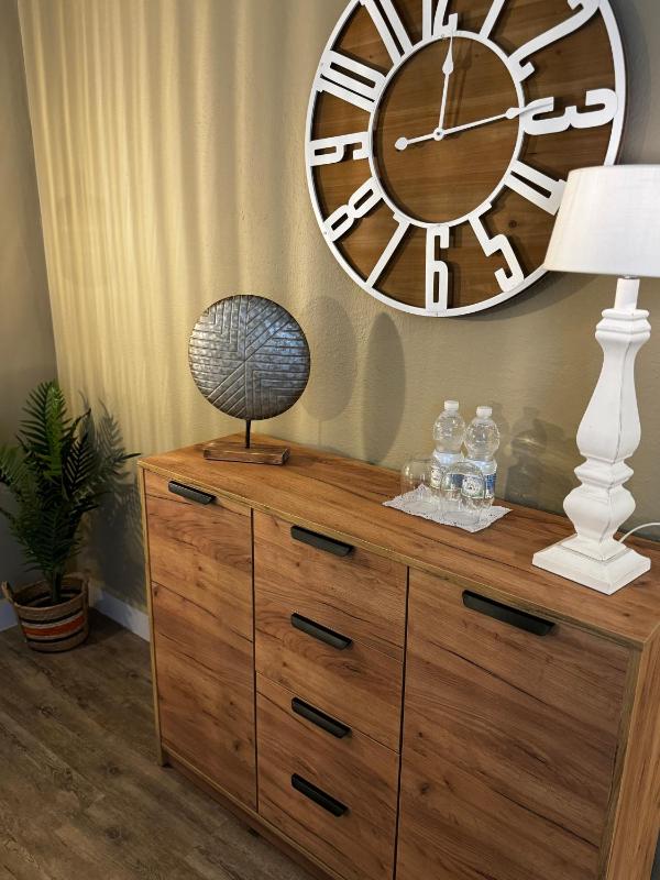 Superior King Room image 3