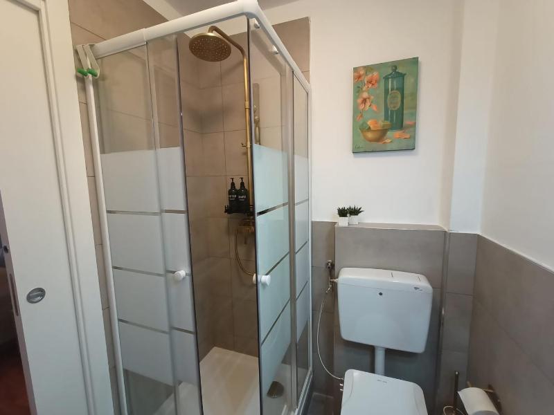 Double Room with Private Bathroom image 3