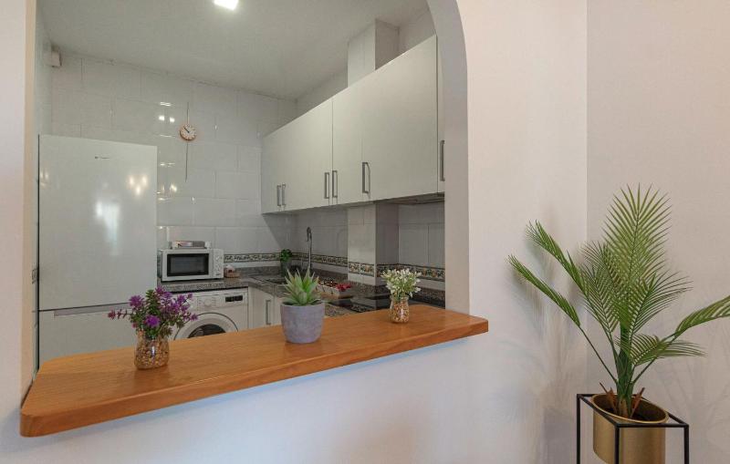 Amazing Apartment In Torrox With Wifi - image 13