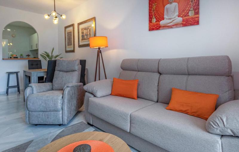Amazing Apartment In Torrox With Wifi - image 5