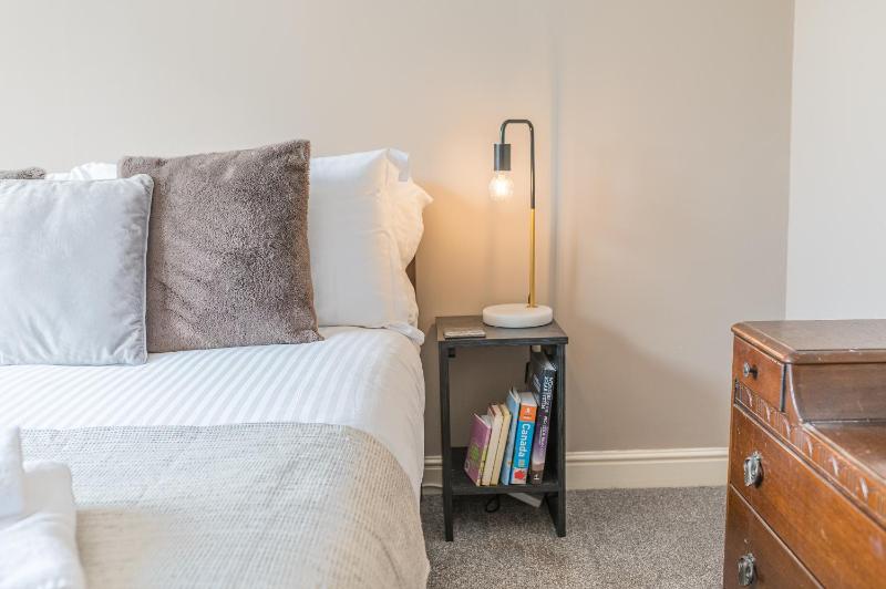 Couples getaway in central Windermere ground floor flat with parking - image 15
