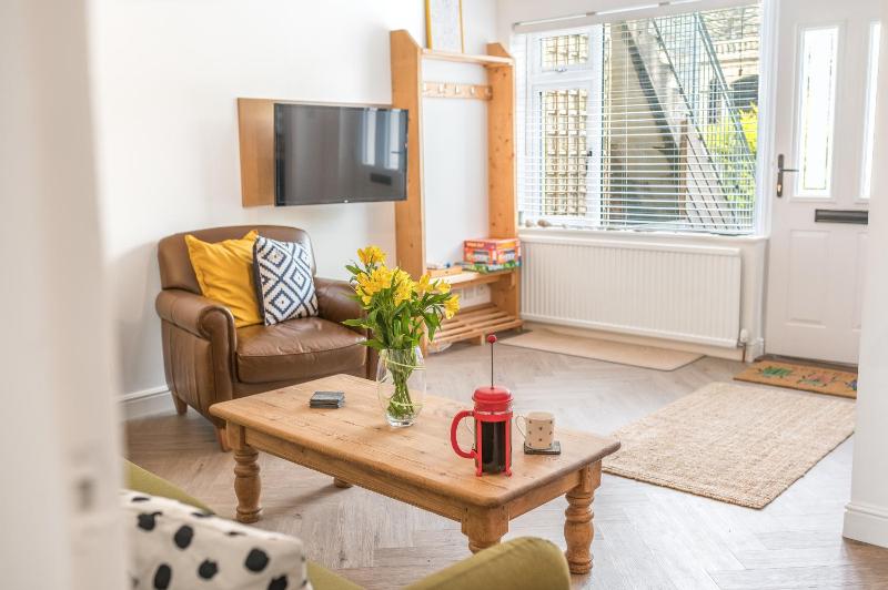 Couples getaway in central Windermere ground floor flat with parking - image 28