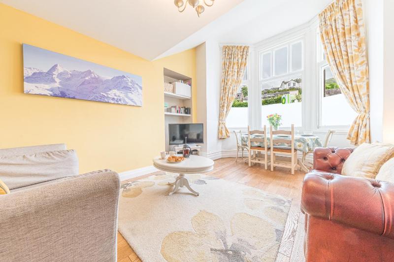 Enjoy relaxing family breaks in this central Ambleside apartment with parking - image 22