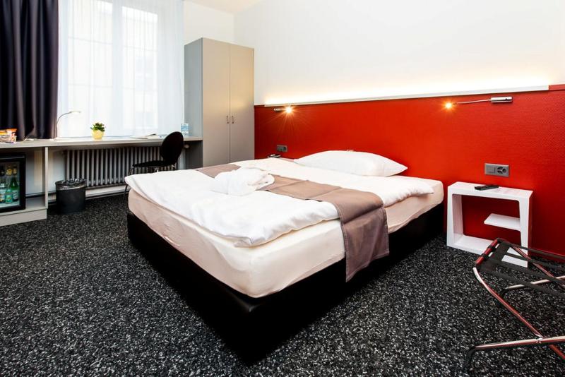 Superior Double Room image 1