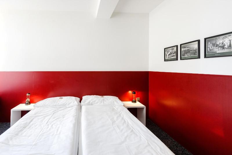 Superior Double Room image 3