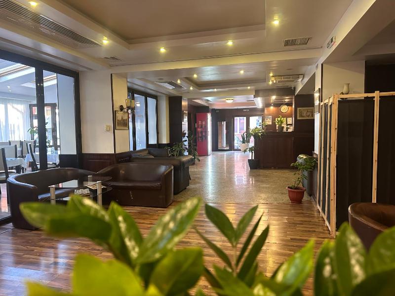 Double or Twin Room image 2