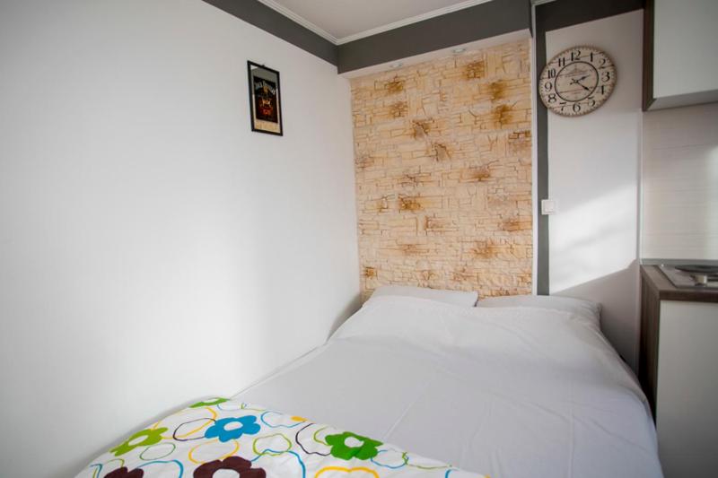 Studio with Sea View image 3