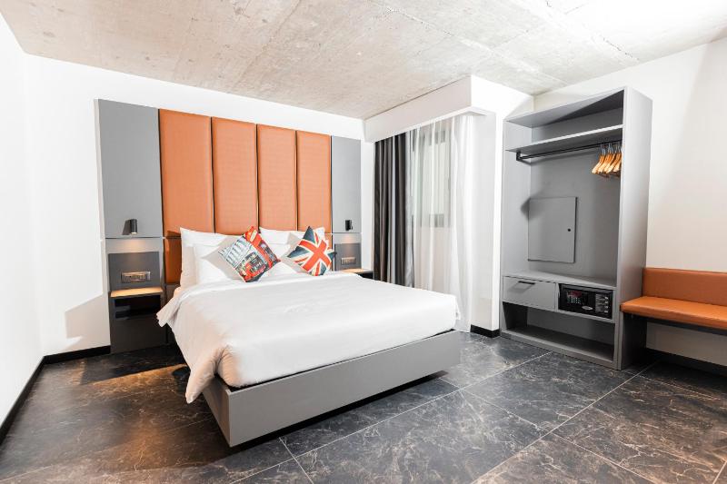 The Londoner Hotel St. Julian's - image 2
