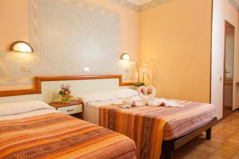 Junior Suite image 3