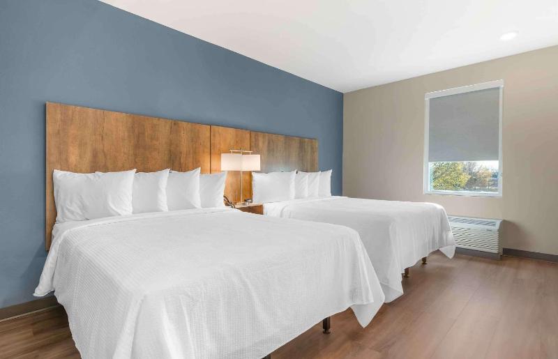 Standard Studio 2 Queen Beds Nonsmkng image 1