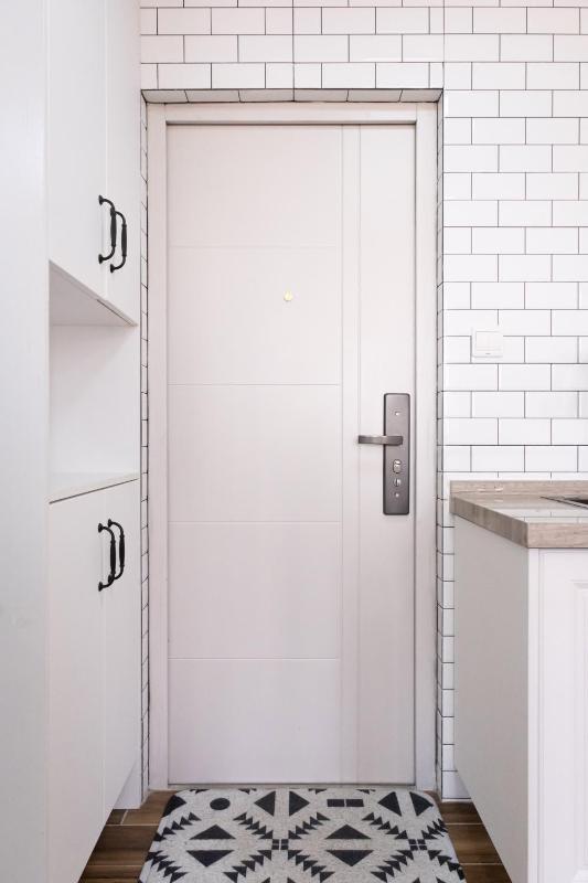 1930 French Minimalist Apartment - image 3