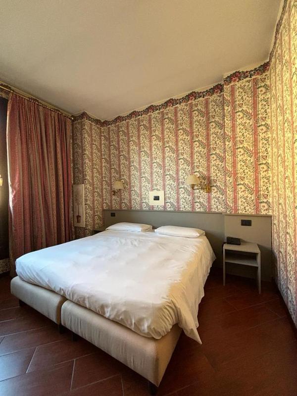 Economy Double or Twin Room image 3