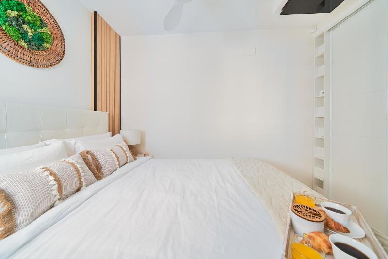 MSM Los Patos Tropicana - Seaside Retreat with Terrace Seaview & Smart Home - image 4
