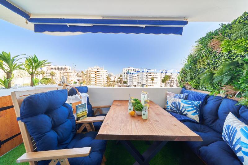 MSM Los Patos Tropicana - Seaside Retreat with Terrace Seaview & Smart Home - image 11