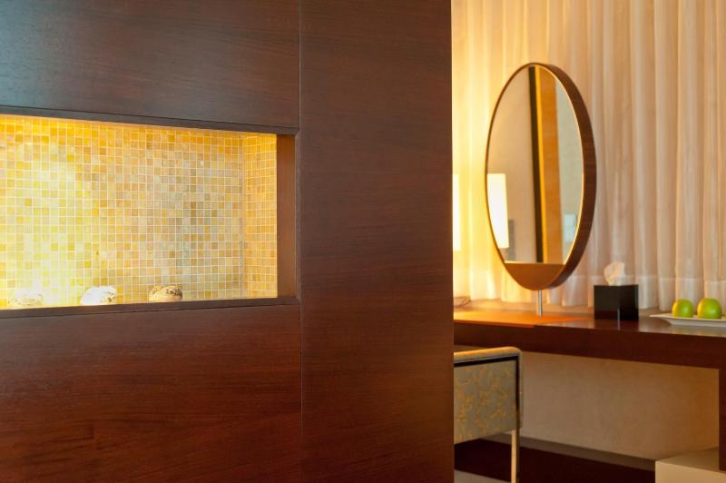 Presidential Suite image 2