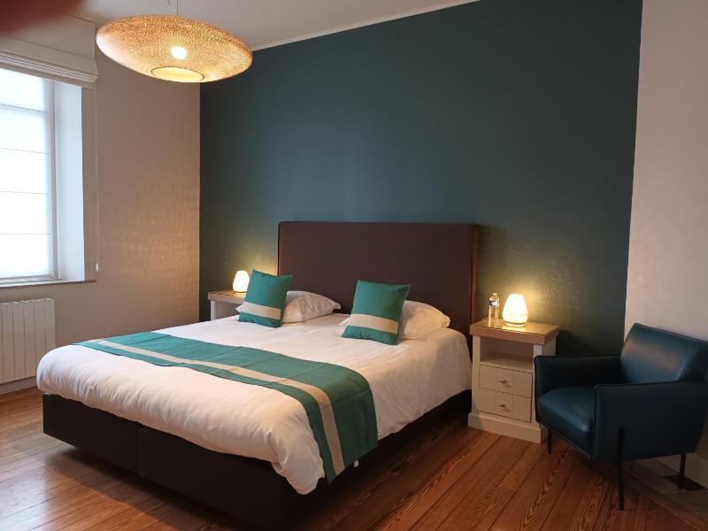 Double Room image 2