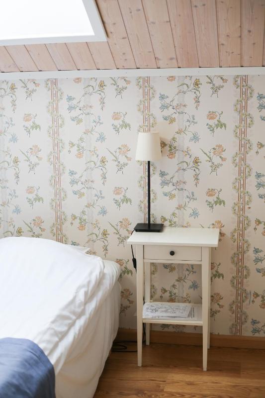 Standard Twin Room image 4