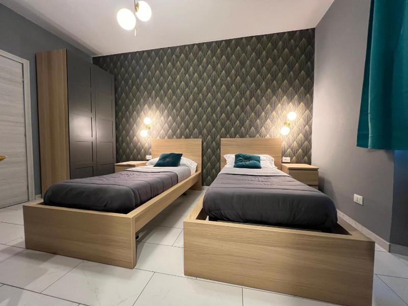 Deluxe Double Room with Private Bathroom image 1