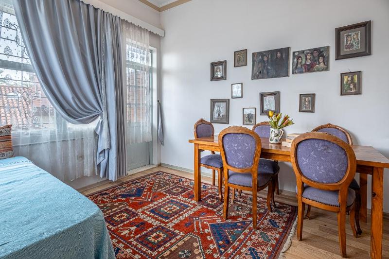 Suite with Balcony image 3