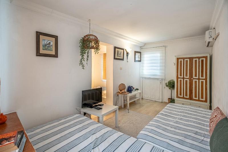 Double Room with Sea View image 1