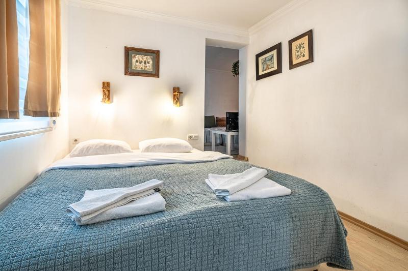 Double Room with Sea View image 3