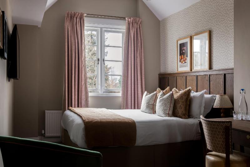Superior Double Room image 4