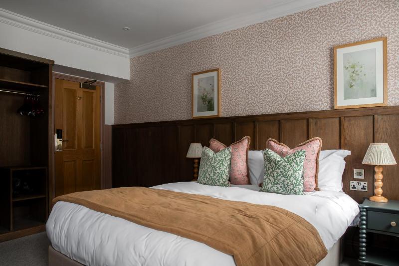 Superior Double Room image 3