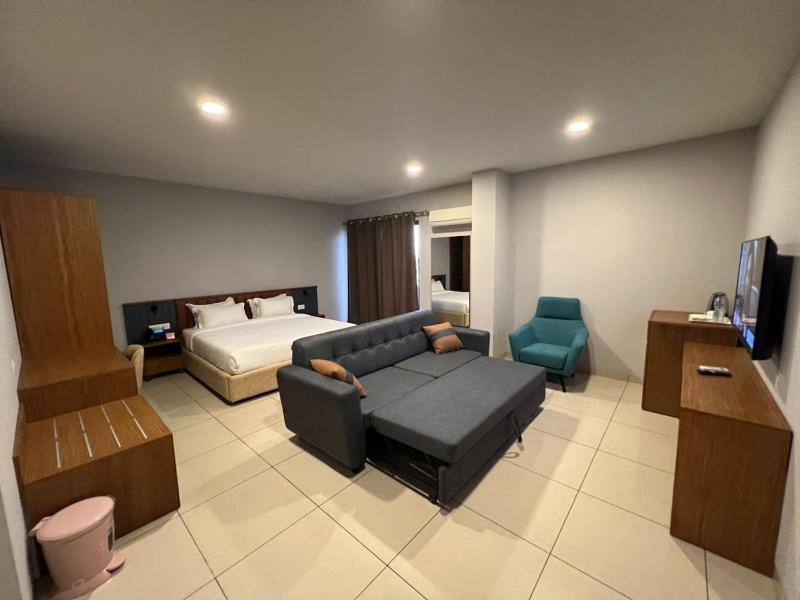 Hotel Golf Coast - image 11