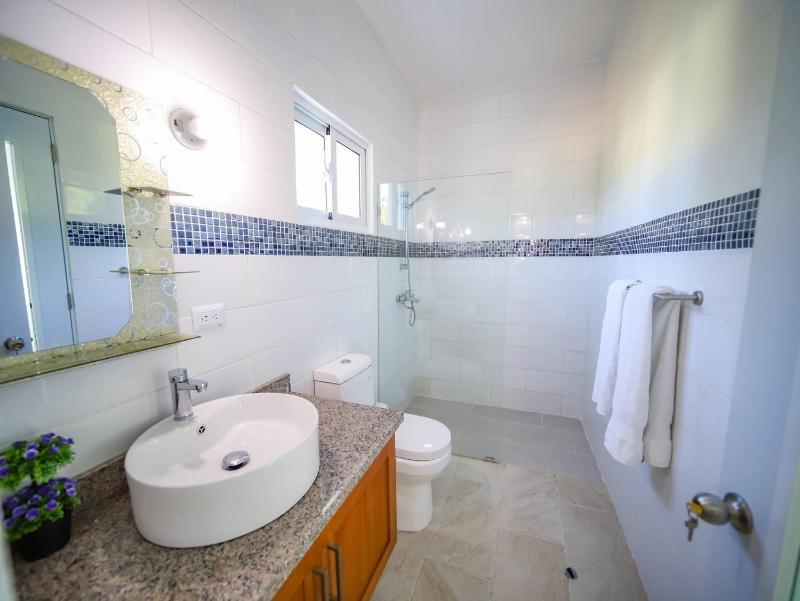 8br Private Villa In Sosa - 2 Mins From Nightlife - image 17