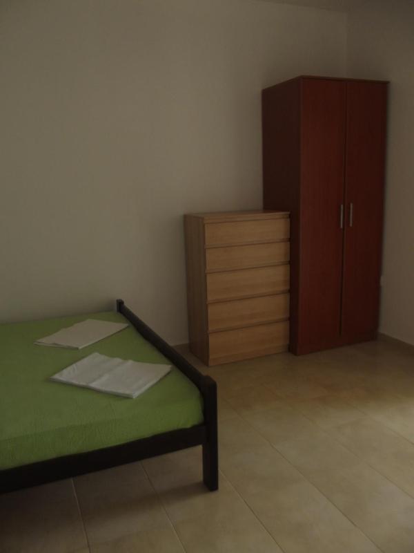 One-Bedroom Apartment with Balcony image 3