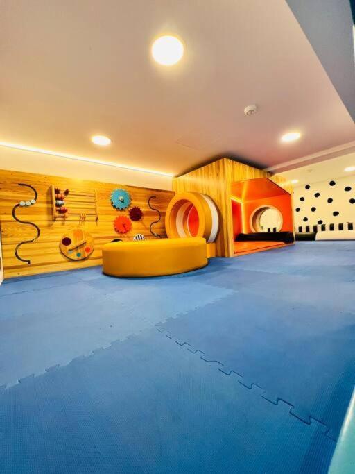 Avellino 3BR Zona 10 Luxury Suite - Pool Gym & View - image 13