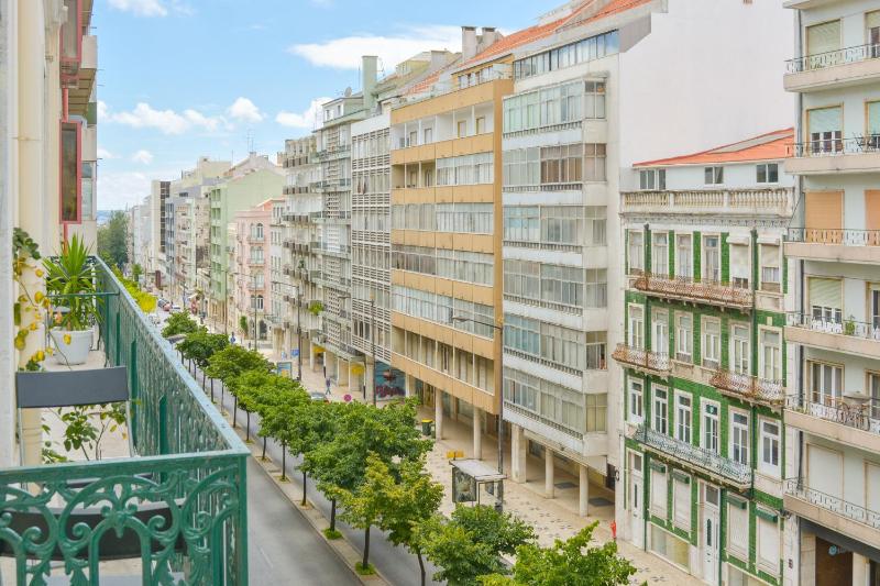 Double Room with Shared Bathroom image 4