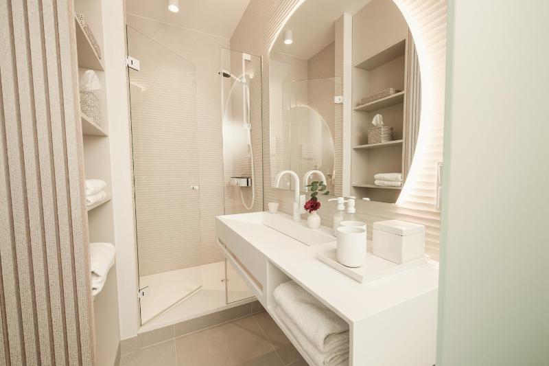 Deluxe Junior Suite image 2