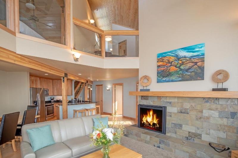 Three-Bedroom Townhouse image 1