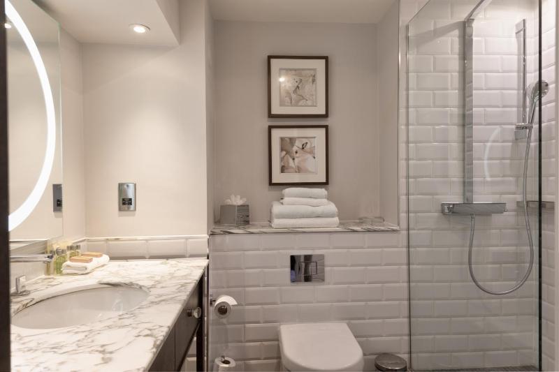 Twin Room image 1