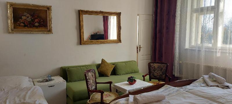 Junior Suite (5 Adults) image 4