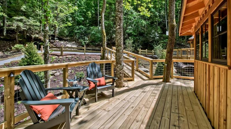 The Hemlock in Treehouse Grove at Norton Creek - image 11