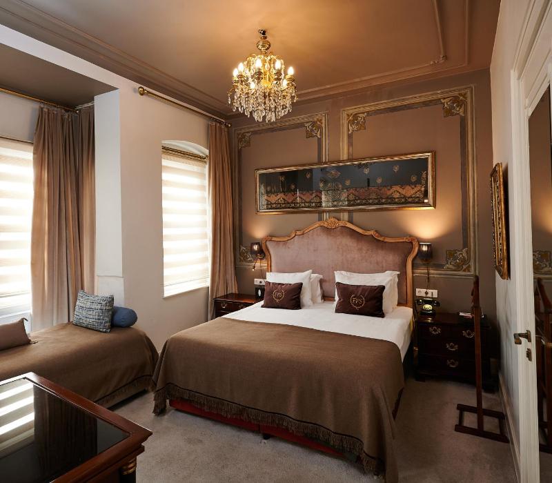 Two-Bedroom Apartment with kitchen image 1